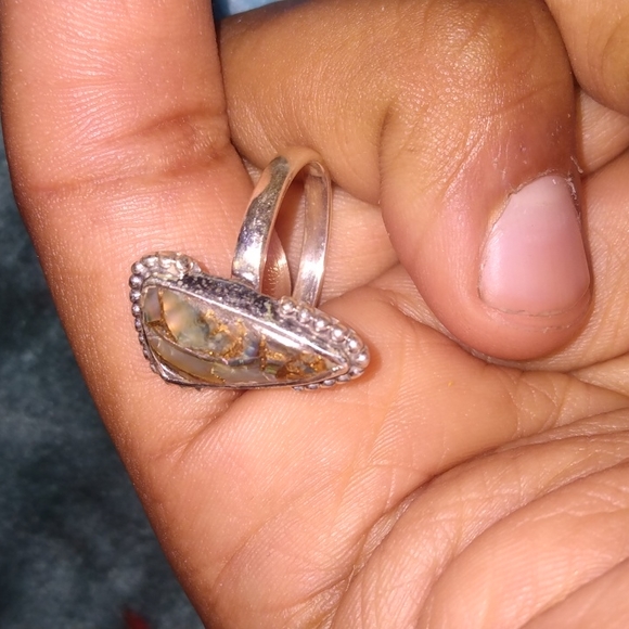 Ring - Picture 4 of 4